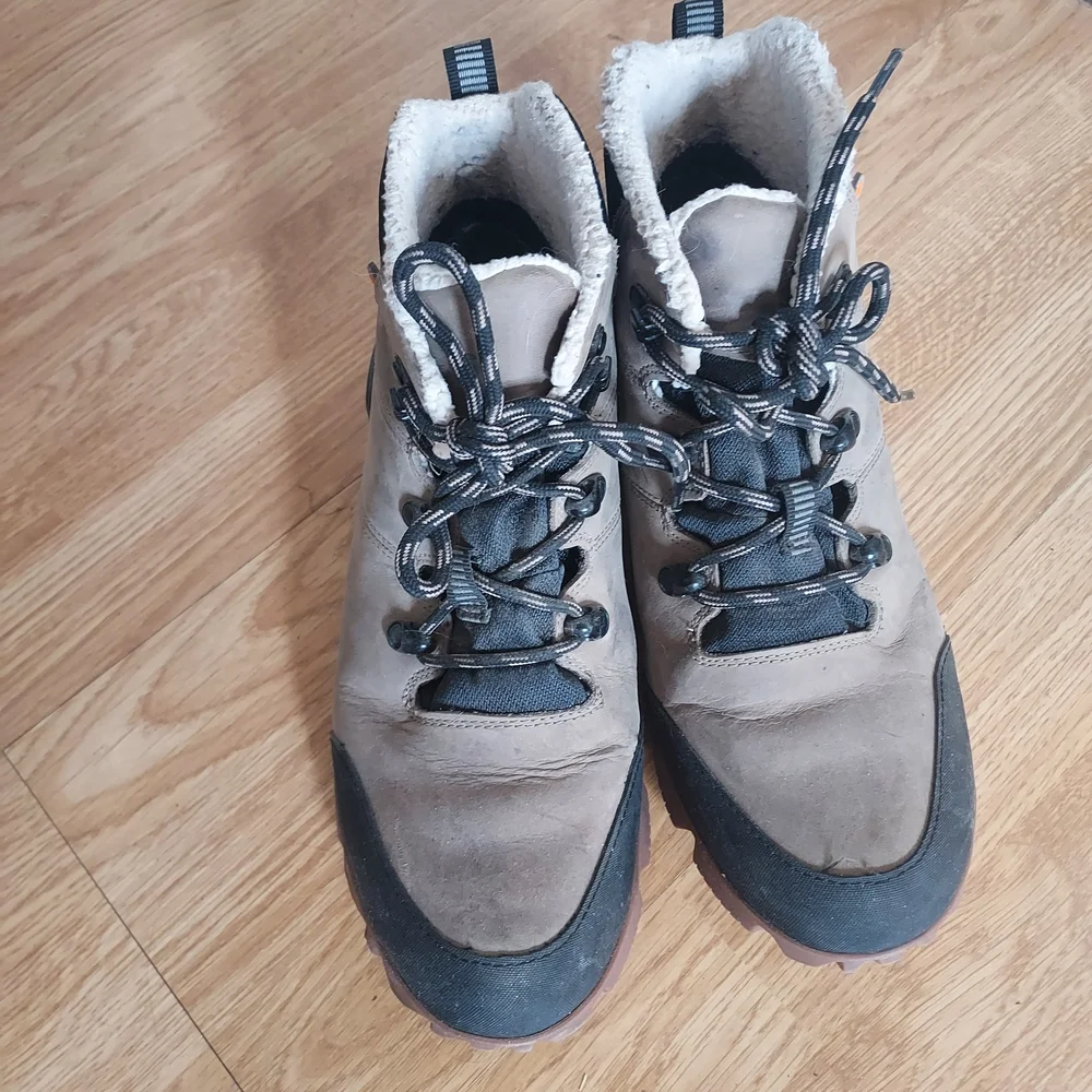 Bogs Brown and Black Lace-Up Boots with Fleece Lining, Waterproof